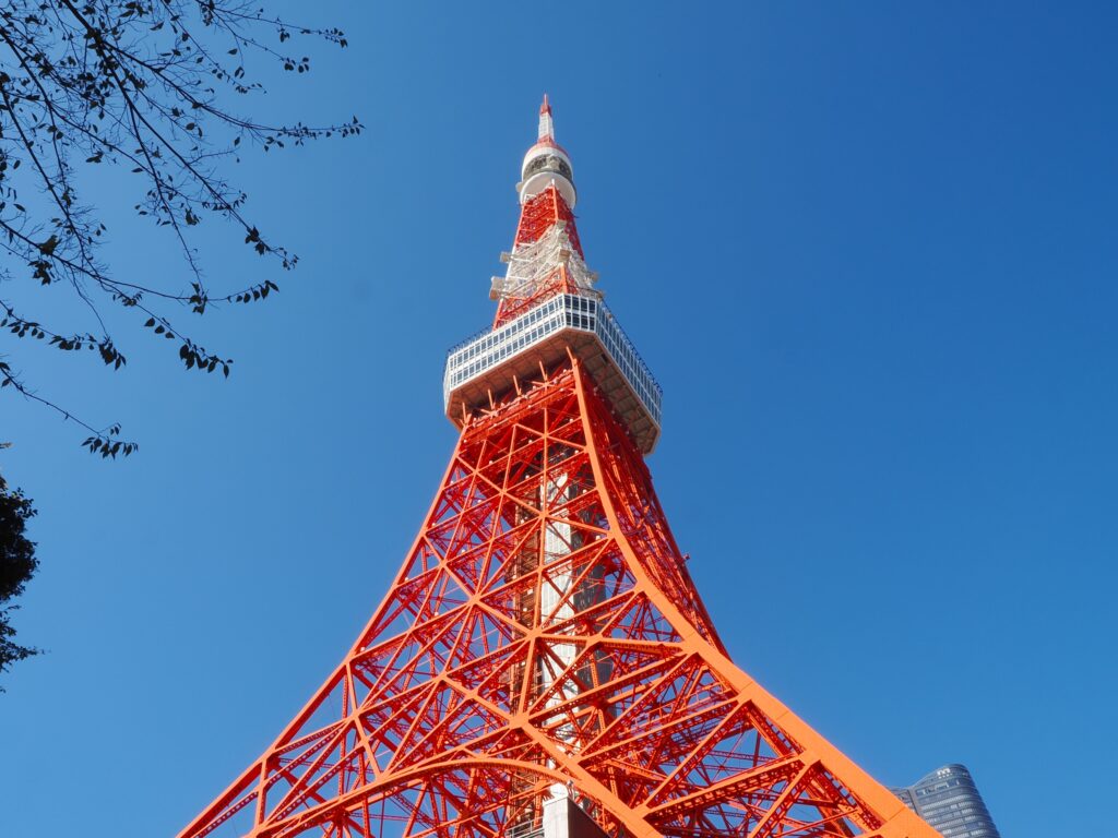 Torre de Tokio, símbolo del resurgimiento en el corazón de Minato