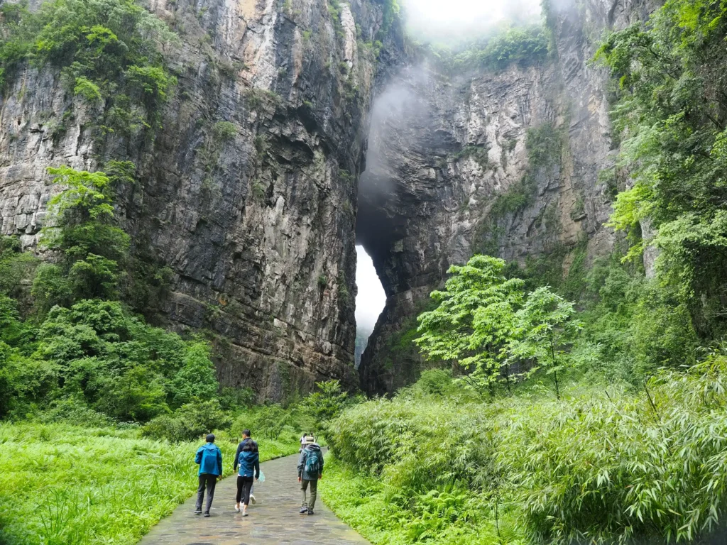 Puente natural de piedra en Wulong, Chongqing, China